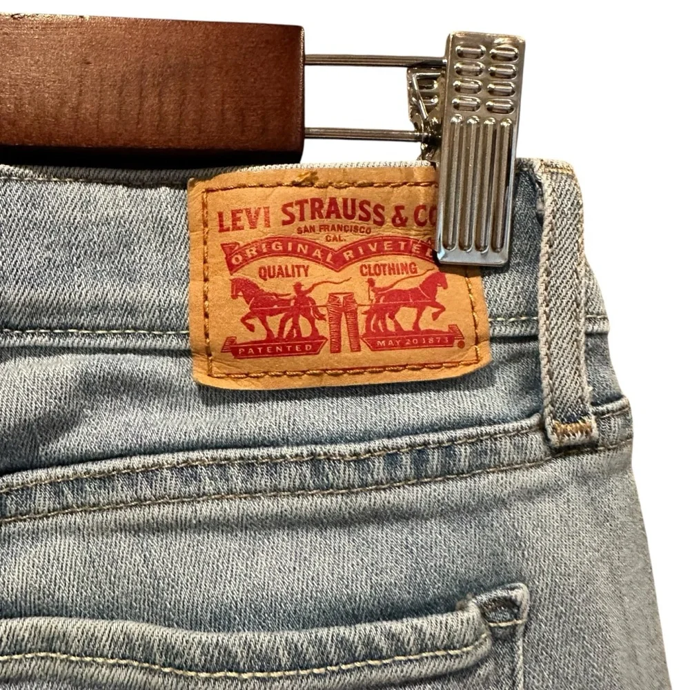 (Sold)Levi's 711 Skinny Jeans Women’s Size 27 Light Wash Mid Rise Stretch 27x 30 - Picture 6 of 12